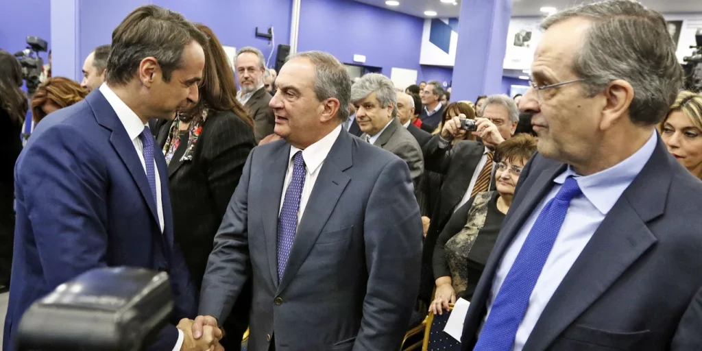 Υπουργικό στις 11 εν μέσω πυρκαγιών -Η κοινή εμφάνιση των δύο πρώην πρωθυπουργών κινητοποιεί το Μαξίμου Υπουργικό στις 11 εν μέσω πυρκαγιών -Η κοινή εμφάνιση των δύο πρώην πρωθυπουργών κινητοποιεί το Μαξίμου