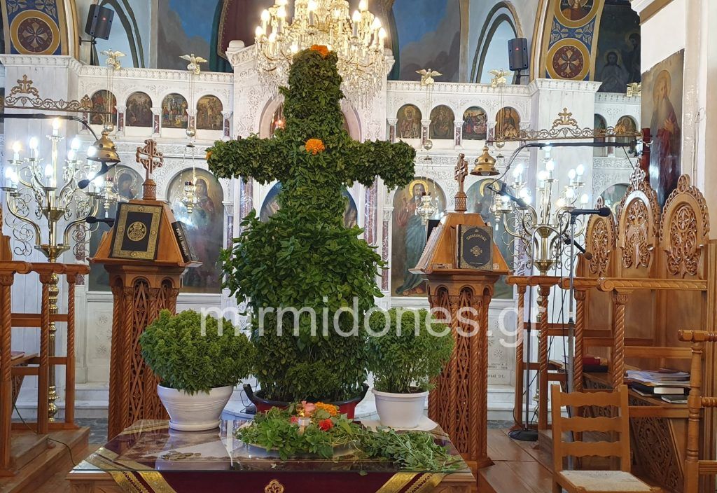 Στον Ιερό Ναό Αγίας Παρασκευής η εορτή της Υψώσεως του Τιμίου Σταυρού(φωτογραφίες-video) Στον Ιερό Ναό Αγίας Παρασκευής η εορτή της Υψώσεως του Τιμίου Σταυρού(φωτογραφίες-video)
