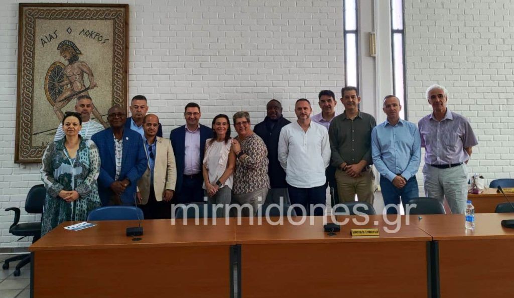 Τον Δήμο Λοκρών επισκέφθηκαν οι εκπρόσωποι των ξένων Μεσιτικών Ενώσεων Τον Δήμο Λοκρών επισκέφθηκαν οι εκπρόσωποι των ξένων Μεσιτικών Ενώσεων