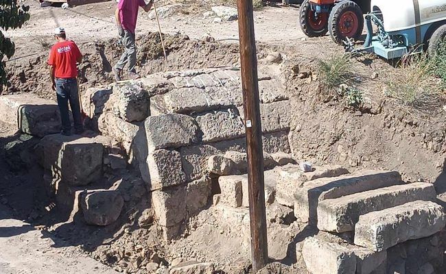 Ανακαλύφθηκε Μακεδονικός τάφος στον Αχινό Φθιώτιδας (φώτο) Ανακαλύφθηκε Μακεδονικός τάφος στον Αχινό Φθιώτιδας (φώτο)