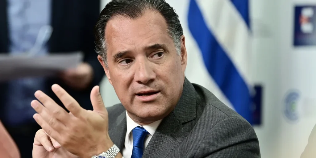 Γιατρός στη Μυτιλήνη συνταγογραφούσε τη νύχτα φάρμακα στον σύζυγο και στην κόρη της -Της τηλεφώνησε ο Άδωνις Γεωργιάδης Γιατρός στη Μυτιλήνη συνταγογραφούσε τη νύχτα φάρμακα στον σύζυγο και στην κόρη της -Της τηλεφώνησε ο Άδωνις Γεωργιάδης