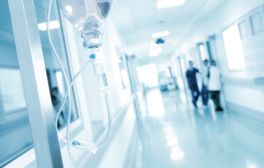 SOS για την κεραυνοβόλο μηνιγγίτιδα – «Εξελίσσεται ραγδαία – Οδηγεί σε λίγες ώρες σε οργανική ανεπάρκεια»