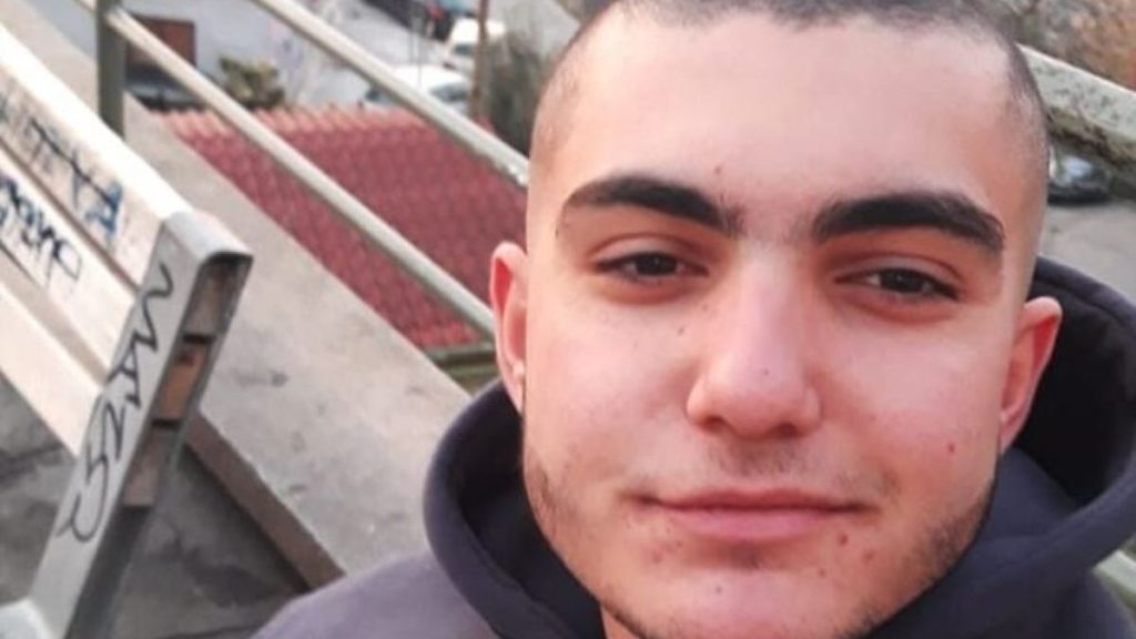 Βρέθηκε ζωντανός σε καταφύγιο ο 23χρονος σκιέρ που είχε εξαφανιστεί στο Σέλι Ημαθίας Βρέθηκε ζωντανός σε καταφύγιο ο 23χρονος σκιέρ που είχε εξαφανιστεί στο Σέλι Ημαθίας