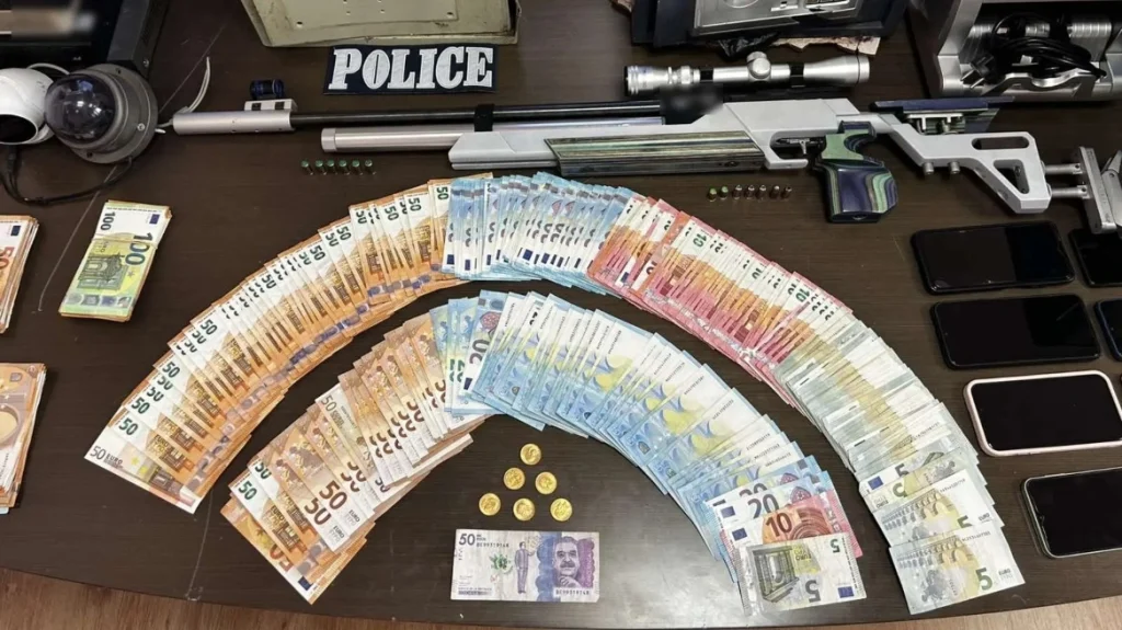Κύκλωμα μαστροπείας: Μία 73χρονη και η κόρη της οι αρχηγοί – Νάρκωναν γυναίκες για να τις εκδίδουν