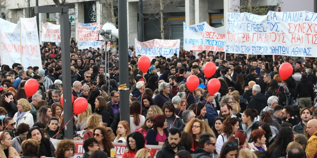 Τέμπη: Η ΕΛ.ΑΣ. αναζητεί τα άτομα που καλούν σε πράξεις βίας στις συγκεντρώσεις της 28ης Φεβρουαρίου
