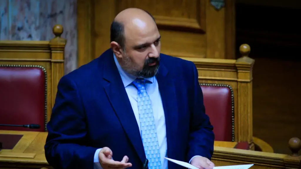 Παραιτήθηκε ο Χρήστος Τριαντόπουλος.
