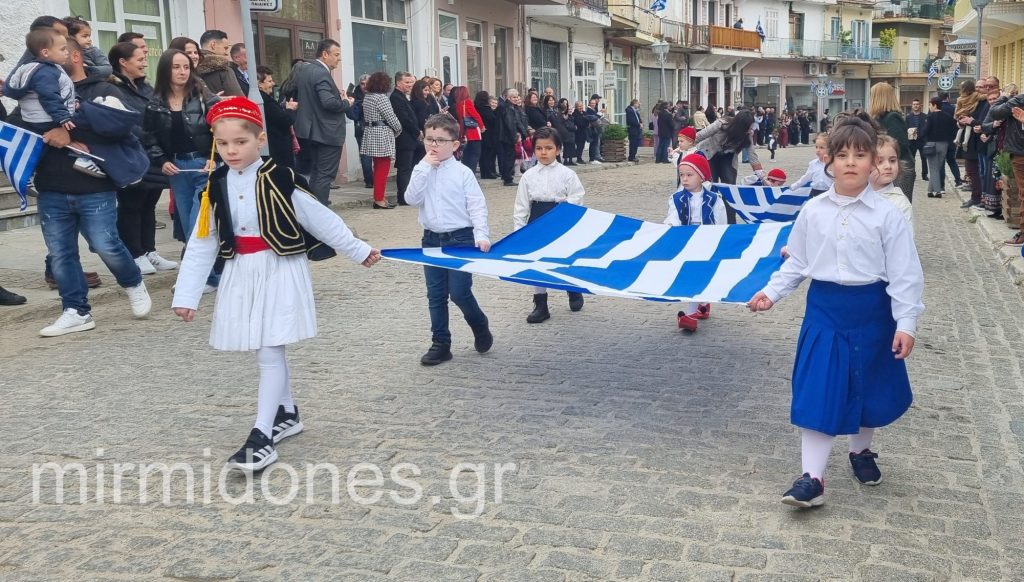 Με λαμπρότητα ο εορτασμός της 25ης Μαρτίου στο Δομοκό(video -φωτογραφίες)