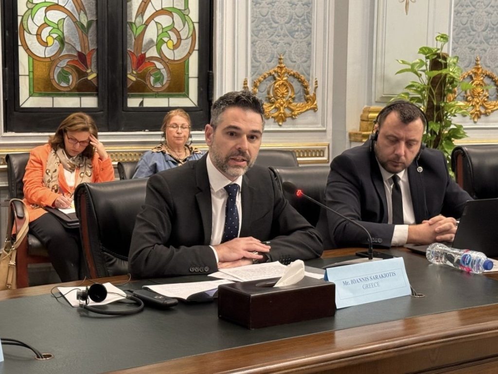Στην Αίγυπτο ο Γιάννης Σαρακιώτης για τις εργασίες της Διακοινοβουλευτικής Συνέλευσης της Ορθοδοξίας