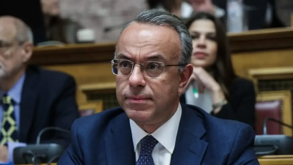 Ανασχηματισμός: Σταϊκούρας, Σκυλακάκης και Παναγιωτόπουλος – Ποιοι άλλοι δεν είναι στη νέα κυβέρνηση