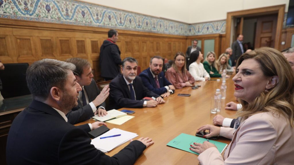ΠΑΣΟΚ: Καυγάς Ανδρουλάκη – Λιακούλη στην Κοινοβουλευτική Ομάδα – «Δεν σου επιτρέπω! Εγώ είμαι ο Πρόεδρος κι εγώ αποφασίζω»
