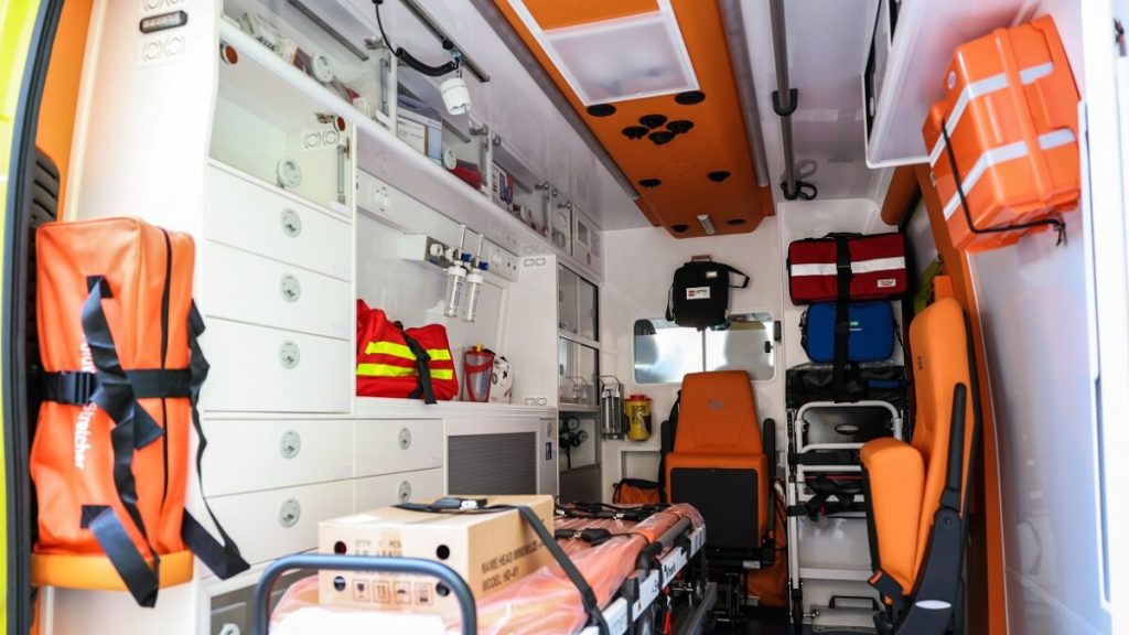 Κατερίνη: Μια 16χρονη έκανε ΚΑΡΠΑ στον πατέρα της και του έσωσε τη ζωή – Είχε εκπαιδευτεί σε σεμινάριο στο σχολείο Κατερίνη: Μια 16χρονη έκανε ΚΑΡΠΑ στον πατέρα της και του έσωσε τη ζωή – Είχε εκπαιδευτεί σε σεμινάριο στο σχολείο