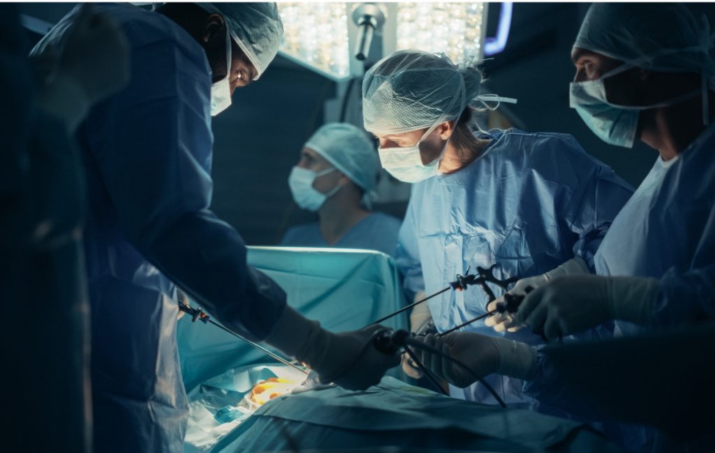 Κινδυνεύουμε περισσότερο αν χειρουργηθούμε Παρασκευή ή ΣΚ;