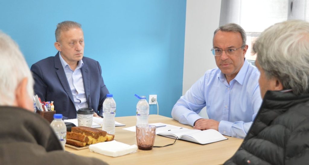 Στον Δήμο Μακρακώμης ο Χρήστος Σταϊκούρας