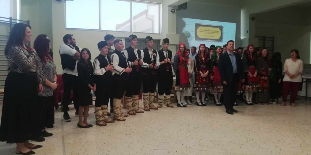 Οι Μαθητές του Γυμνασίου και Λυκείου Νέου Μοναστηρίου ζωντάνεψαν  την Παράδοση της Ανατολικής Ρωμυλίας(φωτογραφίες-video)