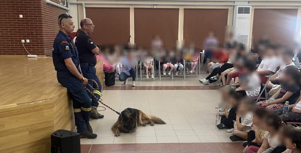 Όταν η εκπαίδευση συναντά τη φιλοζωία: Η Αύρα της ΕΜΑΚ εντυπωσίασε τους μαθητές στον Δομοκό