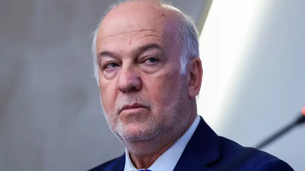 Φλωρίδης: Τα Χριστούγεννα είχαν ενεργοποιηθεί στο διαδίκτυο 50.000 ψεύτικοι λογαριασμοί που έγραφαν για τα Τέμπη Φλωρίδης: Τα Χριστούγεννα είχαν ενεργοποιηθεί στο διαδίκτυο 50.000 ψεύτικοι λογαριασμοί που έγραφαν για τα Τέμπη