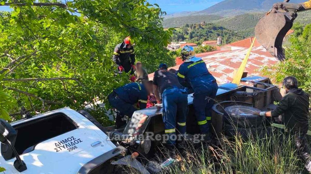 Τούμπαρε καλαθοφόρο του Δήμου Στυλίδας στους Μύλους Πελασγίας – Απεγκλωβίστηκε σώος ο ηλεκτρολόγος