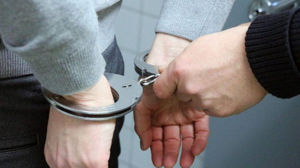 Θεσσαλονίκη: Στη φυλακή 40χρονος που είχε γίνει «σκιά» μίας γυναίκας και έκανε δυσφημιστικές αναρτήσεις εις βάρος της