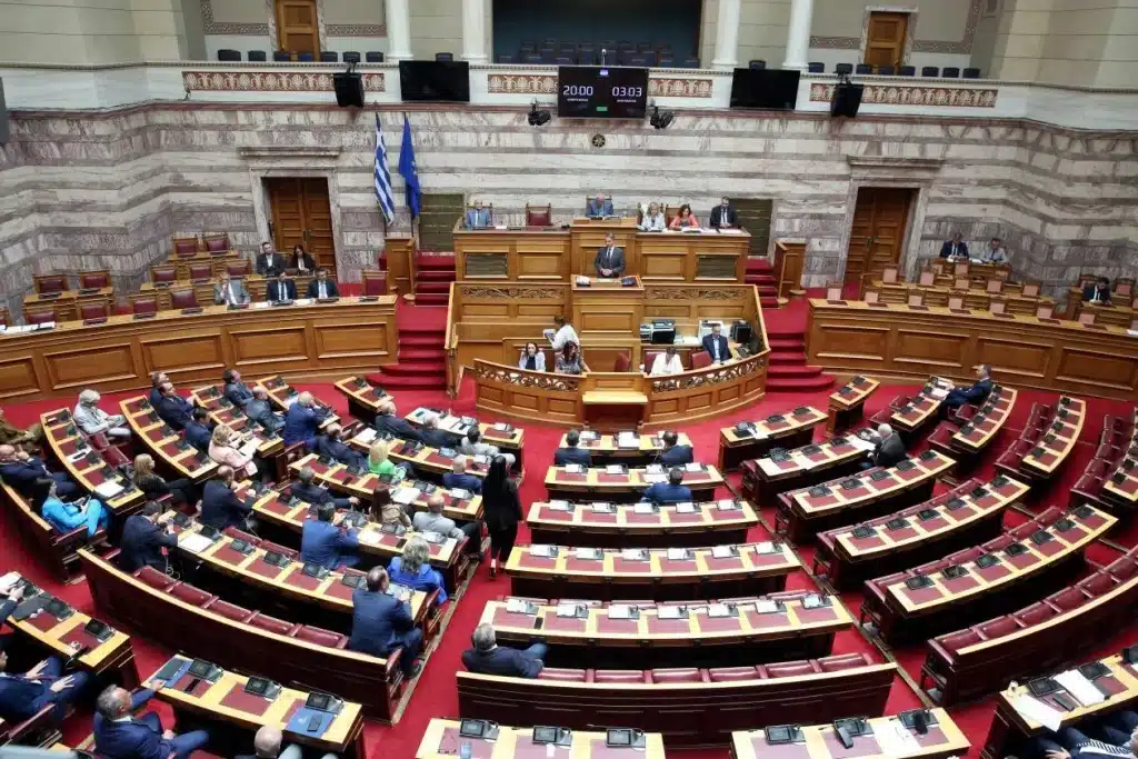 “Τα παιδία παίζει” την ώρα του πολέμου: Σε μια κρίσιμη συγκυρία κι ένα ασταθές περιβάλλον εμείς στην Ελλάδα δεν καταλαβαίνουμε τίποτα και το ρίξαμε στον “εμφύλιο πόλεμο”… “Τα παιδία παίζει” την ώρα του πολέμου: Σε μια κρίσιμη συγκυρία κι ένα ασταθές περιβάλλον εμείς στην Ελλάδα δεν καταλαβαίνουμε τίποτα και το ρίξαμε στον “εμφύλιο πόλεμο”…