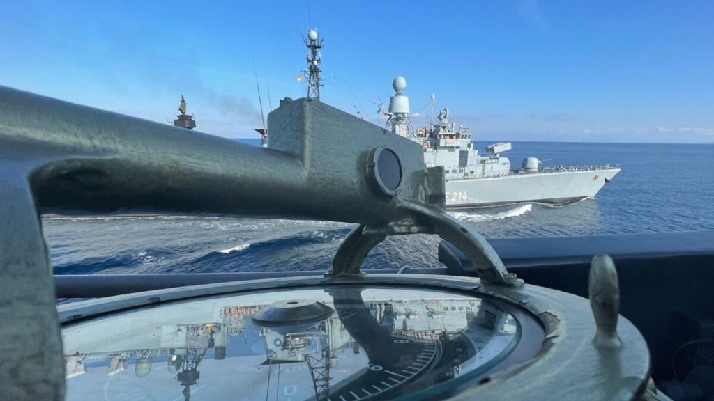 Τεράστια άσκηση με πάνω από 60 αεροσκάφη και ολόκληρο τον στόλο – Σενάριο ανακατάληψης νησίδας στο νοτιοανατολικό Αιγαίο Τεράστια άσκηση με πάνω από 60 αεροσκάφη και ολόκληρο τον στόλο – Σενάριο ανακατάληψης νησίδας στο νοτιοανατολικό Αιγαίο