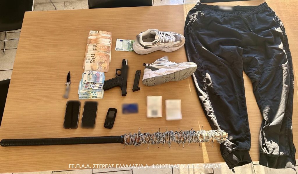 Λαμία: Ληστεία και αρπαγή τύπου “Tiger” με όπλο και μαχαίρι
