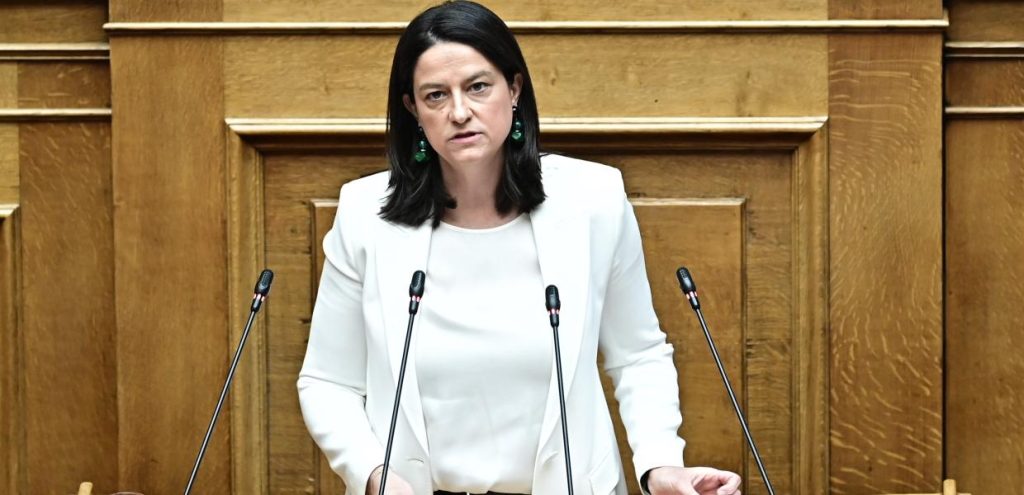 ΝΔ / Νέο «χτύπημα» από 8 γαλάζιους βουλευτές – Ζητούν απαντήσεις από Κεραμέως ΝΔ / Νέο «χτύπημα» από 8 γαλάζιους βουλευτές – Ζητούν απαντήσεις από Κεραμέως