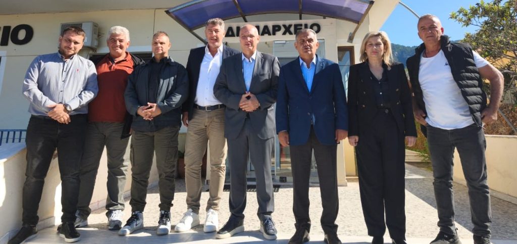 Γ. Οικονόμου: Συνάντηση εργασίας με τον Δήμαρχο Καμένων Βούρλων Ηλία Κυρμανίδη