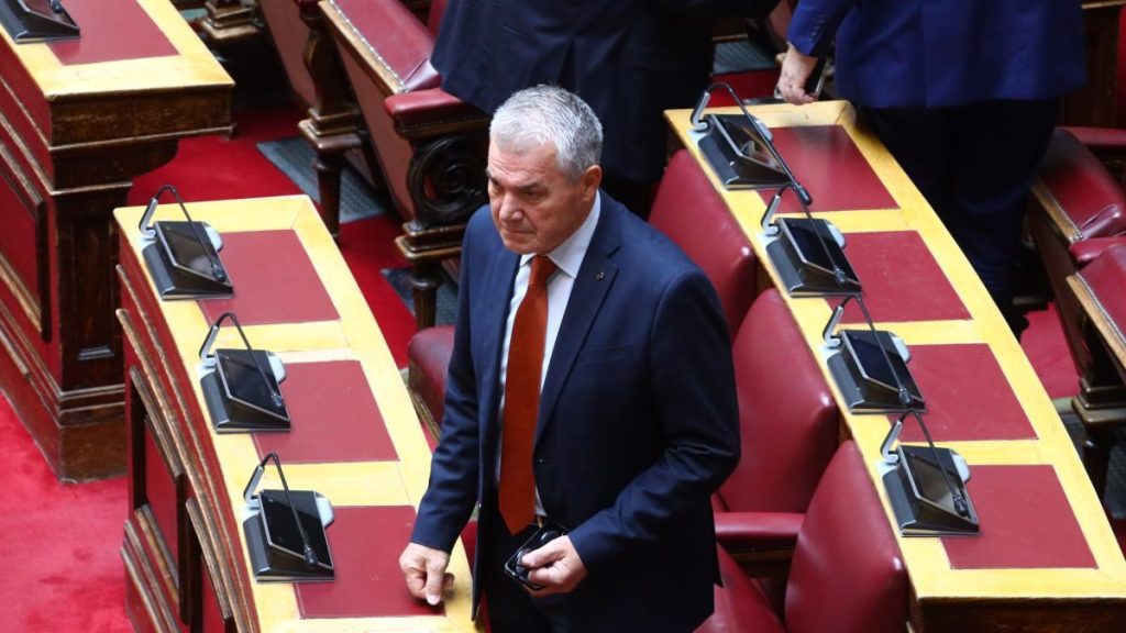 Ο Δημήτρης Κυριαζίδης επέστρεψε στην ΚΟ της ΝΔ με απόφαση Μητσοτάκη Ο Δημήτρης Κυριαζίδης επέστρεψε στην ΚΟ της ΝΔ με απόφαση Μητσοτάκη