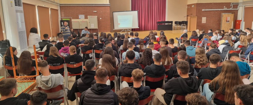 Δράση για τη Διαχείριση του Θυμού στο Γυμνάσιο και Λύκειο Δομοκού Δράση για τη Διαχείριση του Θυμού στο Γυμνάσιο και Λύκειο Δομοκού
