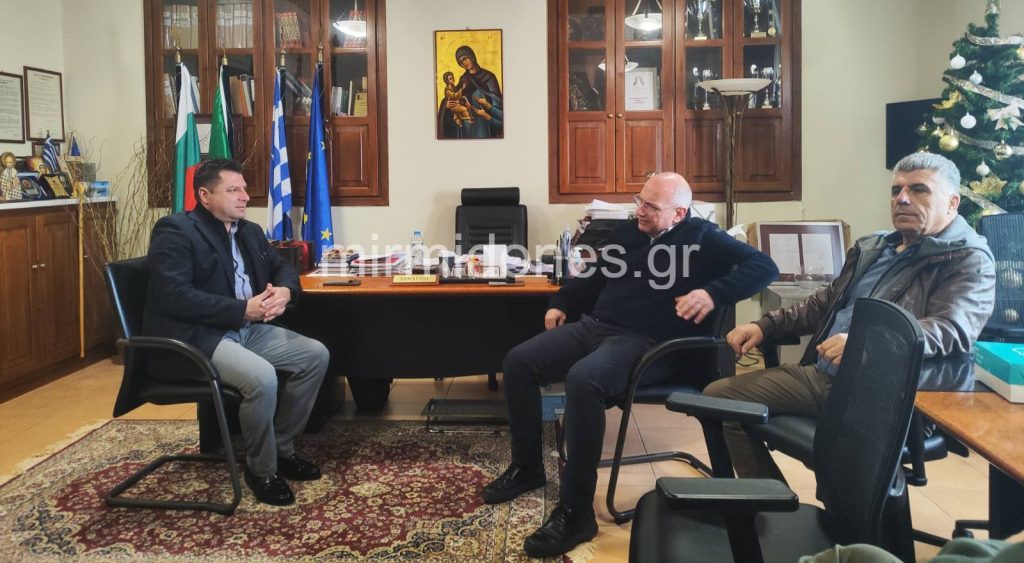 Επίσκεψη του βουλευτή της Νέας Δημοκρατίας Γιάννη Οικονόμου στον Δομοκό Επίσκεψη του βουλευτή της Νέας Δημοκρατίας Γιάννη Οικονόμου στον Δομοκό