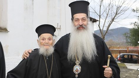 Δομοκός: Ιερέας 100 ετών συνεχίζει να λειτουργεί – «Να φτάσετε στα χρόνια μου και να τα περάσετε» Δομοκός: Ιερέας 100 ετών συνεχίζει να λειτουργεί – «Να φτάσετε στα χρόνια μου και να τα περάσετε»