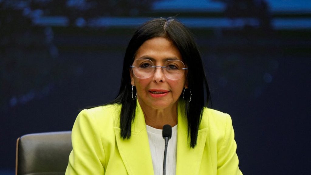 Ντέλσι Ροντρίγκες: Ανέλαβε το «τιμόνι» της Βενεζουέλας η «τίγρης» του Νικολάς Μαδούρο