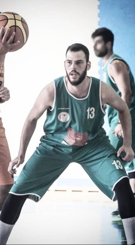 Θρήνος σε Φθιώτιδα και Στυλίδα για τον μπασκετμπολίστα που κατέρρευσε την ώρα του αγώνα Θρήνος σε Φθιώτιδα και Στυλίδα για τον μπασκετμπολίστα που κατέρρευσε την ώρα του αγώνα