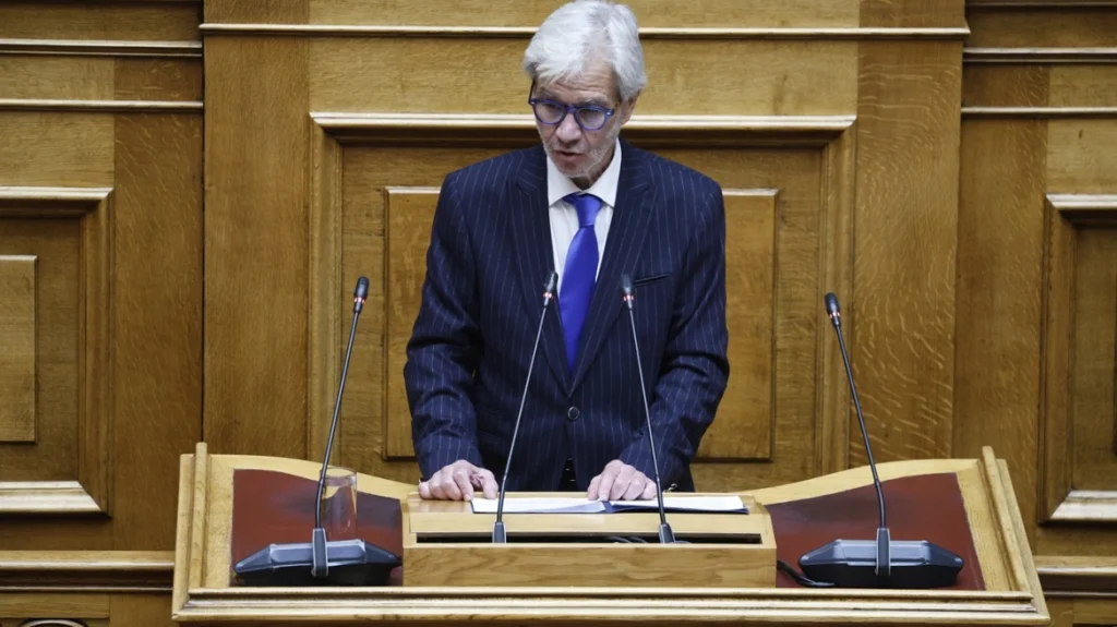 Η Βουλή τίμησε τους ήρωες των Ιμίων: «Ο Τάκης θα καμαρώνει από ψηλά για τις νέες φρεγάτες» είπε ο αδελφός του Παναγιώτη Βλαχάκου