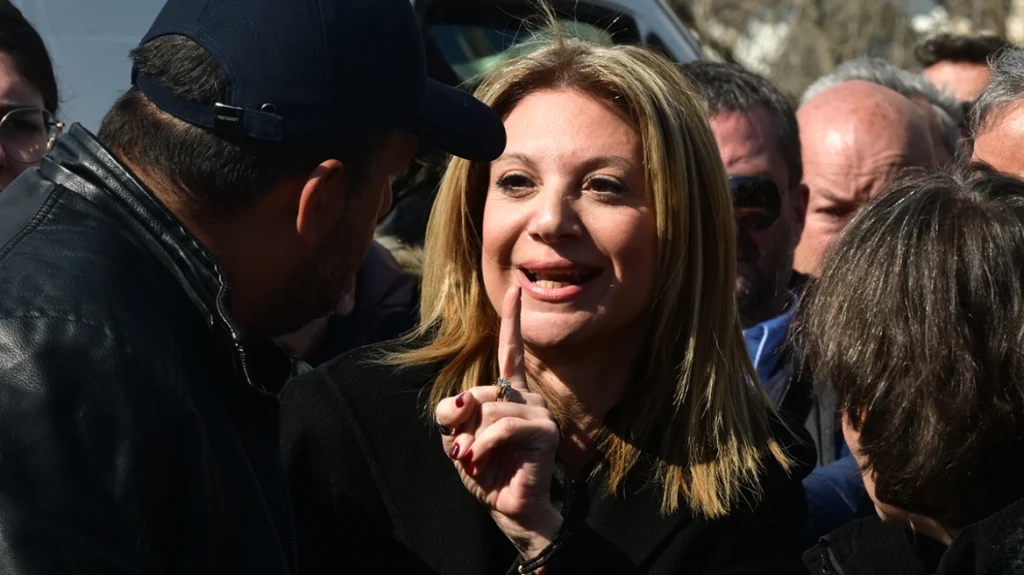 Καρυστιανού: Είχα έτοιμη την ομιλία μου, αλλά δεν ήθελαν να μιλήσω και αποχώρησα από τη συγκέντρωση για τα Τέμπη – Δείτε βίντεο