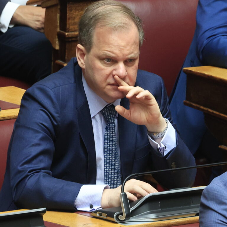Κώστας Αχ. Καραμανλής: Δεν θα είμαι ξανά υποψήφιος στις επόμενες εκλογές Κώστας Αχ. Καραμανλής: Δεν θα είμαι ξανά υποψήφιος στις επόμενες εκλογές