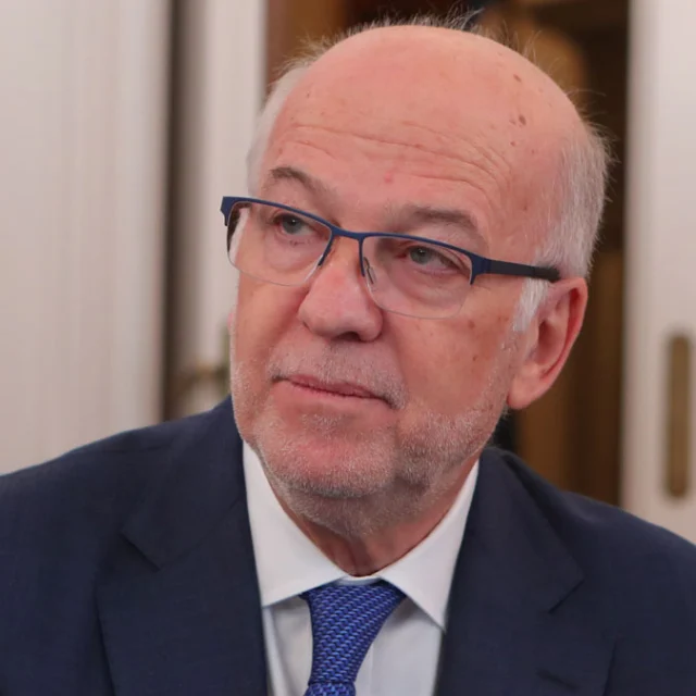 Φλωρίδης: Δικογραφία για κακούργημα της Κωνσταντοπούλου για τα βίντεο από τη δίκη για τα Τέμπη, επιστράτευσε τον πατέρα της για να μην ξεκινήσει η διαδικασία Φλωρίδης: Δικογραφία για κακούργημα της Κωνσταντοπούλου για τα βίντεο από τη δίκη για τα Τέμπη, επιστράτευσε τον πατέρα της για να μην ξεκινήσει η διαδικασία