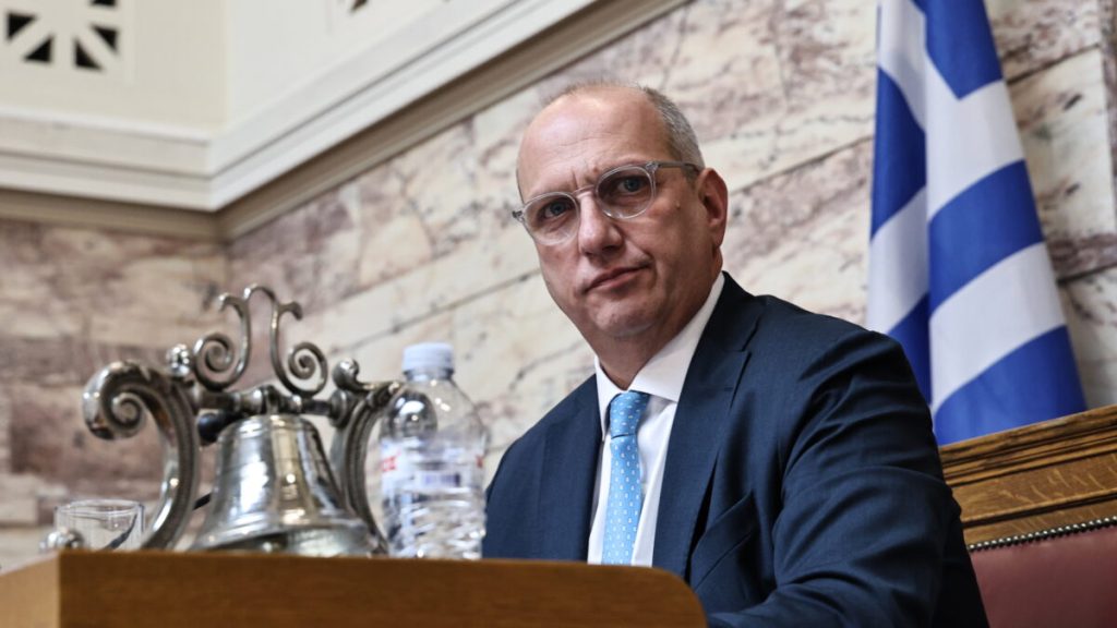 Γιάννης Οικονόμου: «Δεν ακυρώνουμε το “επιτελικό κράτος”, καταθέτουμε προβληματισμό»