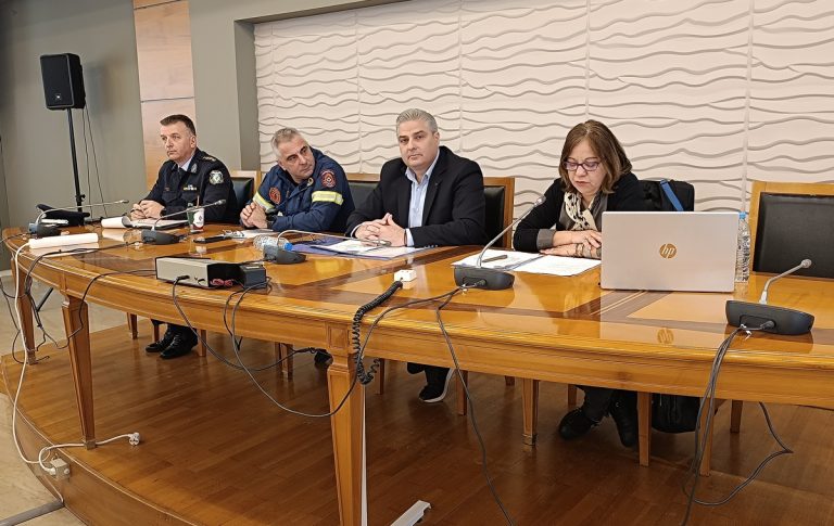 Επί ποδός και στη Φθιώτιδα για την κακοκαιρία που ξεκίνησε Επί ποδός και στη Φθιώτιδα για την κακοκαιρία που ξεκίνησε