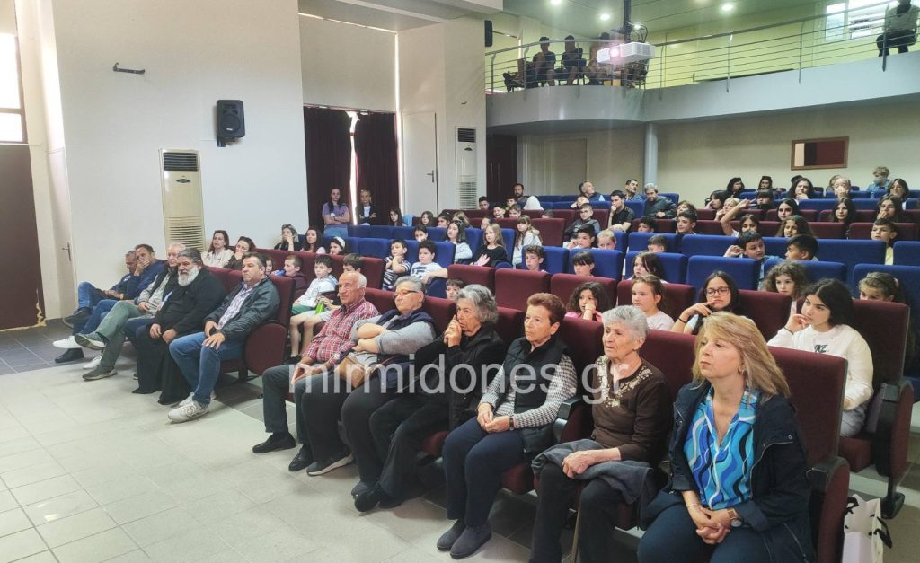 Ο Σύλλογος Γυναικών Ομβριακής διοργάνωσε με επιτυχία ενημερωτική ομιλία για τον Σχολικό Εκφοβισμό