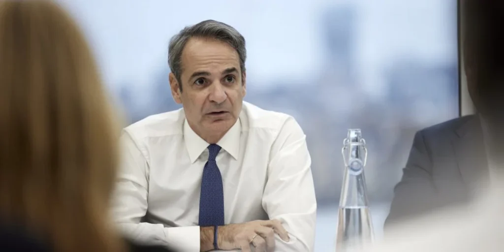Μητσοτάκης: Τέλος στις παράτυπες πρακτικές και τα «ψιλά γράμματα» για δάνεια έως 100.000 ευρώ Μητσοτάκης: Τέλος στις παράτυπες πρακτικές και τα «ψιλά γράμματα» για δάνεια έως 100.000 ευρώ