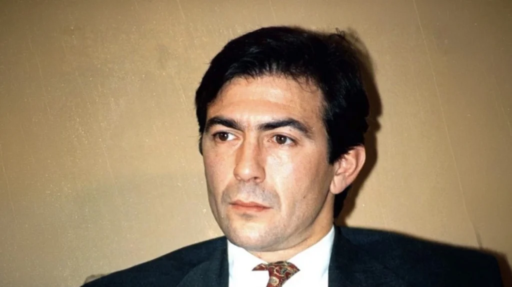 «Αυτό το ψυχρό κτήνος, ο Γιωτόπουλος, έστειλε 17 ανθρώπους στον τάφο»: Ο Άρης Δαβαράκης απαντά στην Ακρίτα με φωτογραφία Περατικού «Αυτό το ψυχρό κτήνος, ο Γιωτόπουλος, έστειλε 17 ανθρώπους στον τάφο»: Ο Άρης Δαβαράκης απαντά στην Ακρίτα με φωτογραφία Περατικού