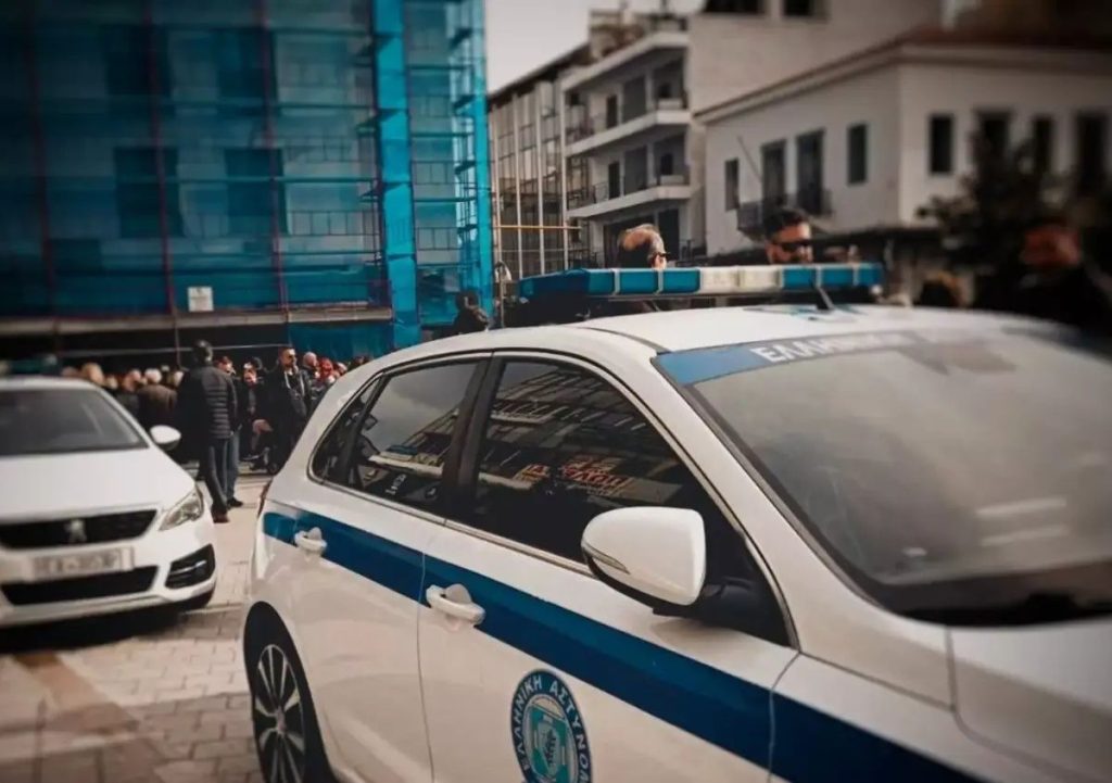 Λαμία: Έπεσε πάλι ξύλο μεταξύ νεαρών στο κέντρο της πόλης