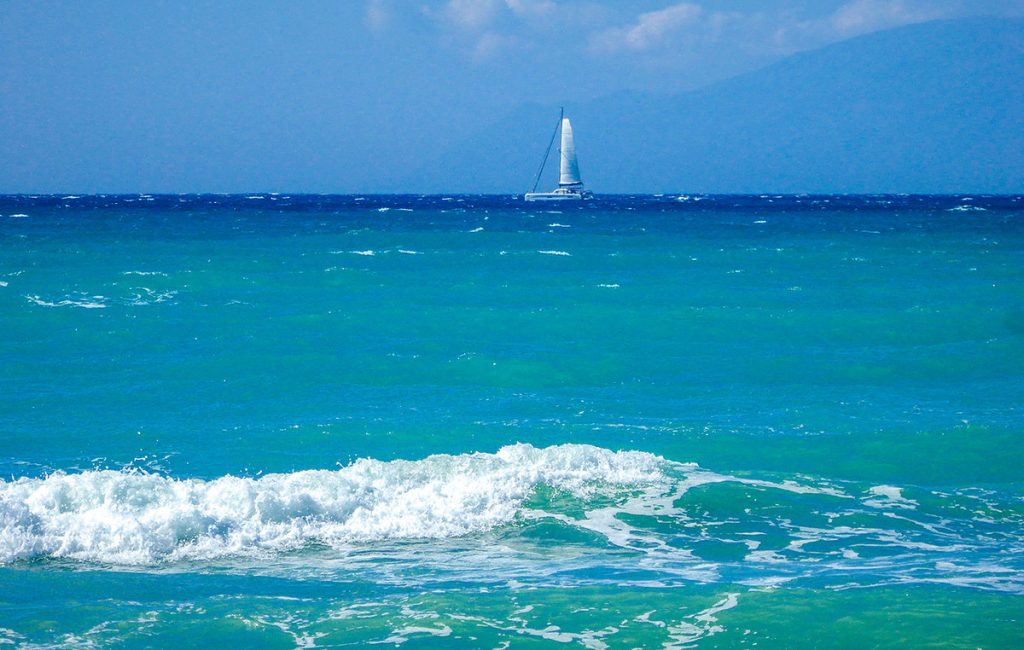 Η θεραπευτική δύναμη της θάλασσας: Πώς το «Blue Mind» βοηθά ανθρώπους να ξεπεράσουν το τραύμα, το άγχος και την κατάθλιψη