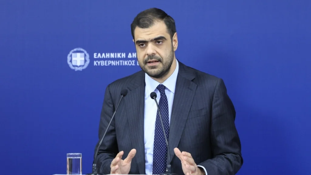 Μαρινάκης για Σαμαρά: Αντί να κάνει βίντεο για τη μαύρη επέτειο του δημοψηφίσματος, κάνει εναντίον της ΝΔ
