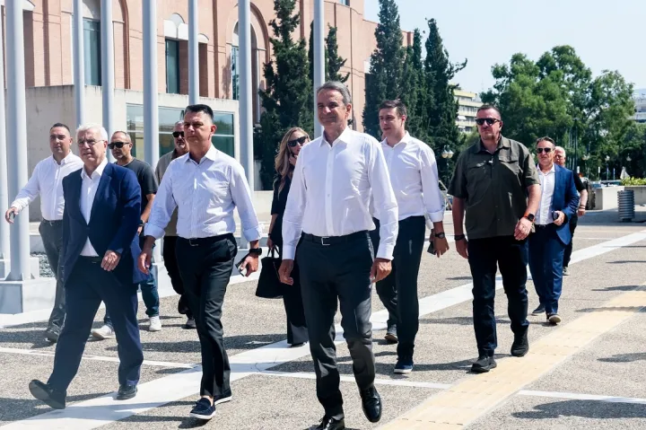 Κυρ. Μητσοτάκης από Φλώρινα: Δημιουργούνται νέες παραγωγικές επενδύσεις και καλοπληρωμένες θέσεις εργασίας Κυρ. Μητσοτάκης από Φλώρινα: Δημιουργούνται νέες παραγωγικές επενδύσεις και καλοπληρωμένες θέσεις εργασίας