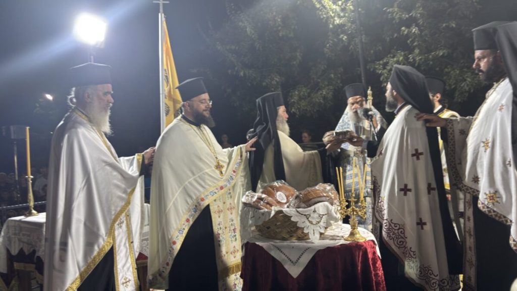 Με λαμπρότητα και κατάνυξη η εορτή της Παναγίας Δεμερλιώτισσας στον Σταυρό Φαρσάλων Με λαμπρότητα και κατάνυξη η εορτή της Παναγίας Δεμερλιώτισσας στον Σταυρό Φαρσάλων