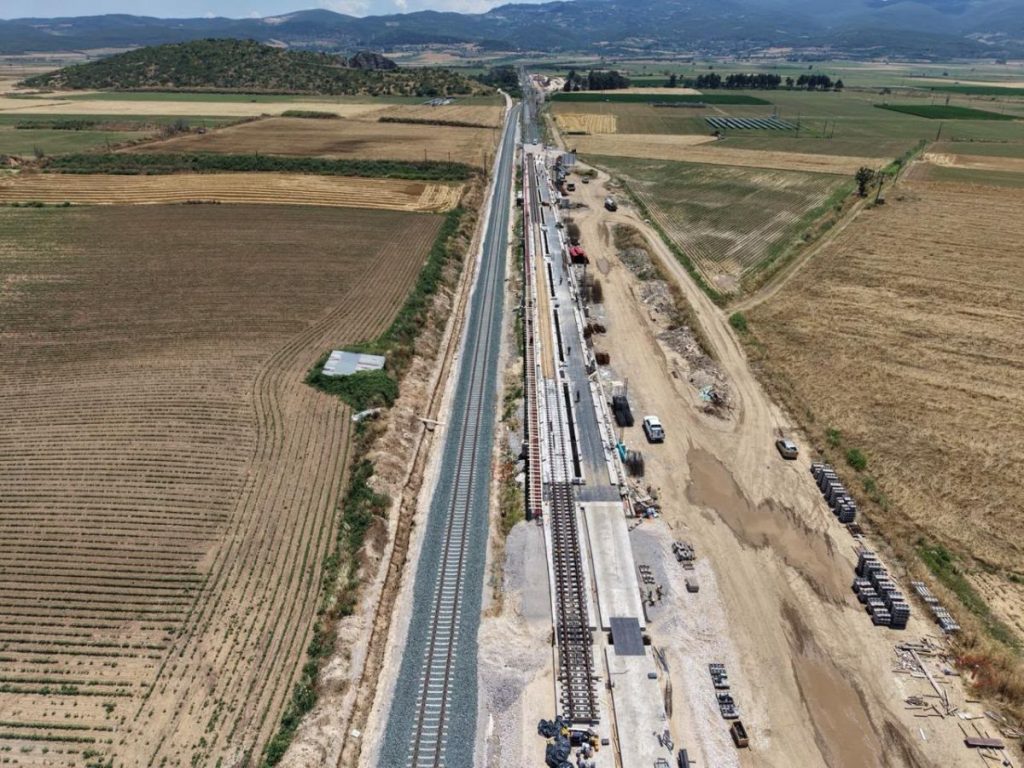 Σιδηρόδρομος: Προς παράδοση τα έργα αποκατάστασης στο τμήμα Δομοκός-Λάρισα που αποκαθιστά τη διπλή γραμμή στο Αθήνα-Θεσσαλονίκη