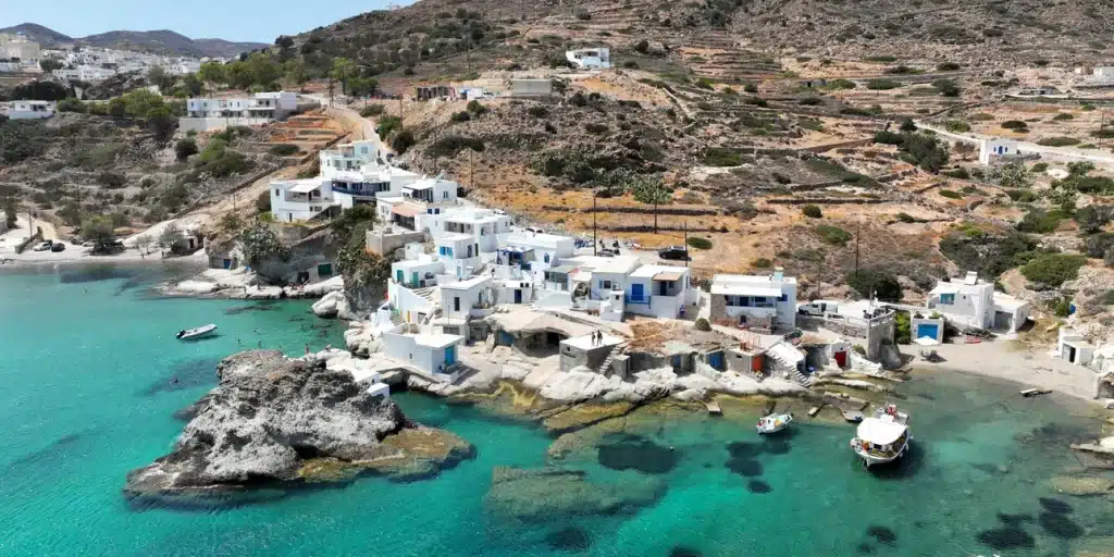 Τραγωδία στην Κίμωλο: Νεκρός 17χρονος μετά από ηλεκτροπληξία σε μπάνιο σπιτιού -Σήμερα η ιατροδικαστική εξέταση Τραγωδία στην Κίμωλο: Νεκρός 17χρονος μετά από ηλεκτροπληξία σε μπάνιο σπιτιού -Σήμερα η ιατροδικαστική εξέταση