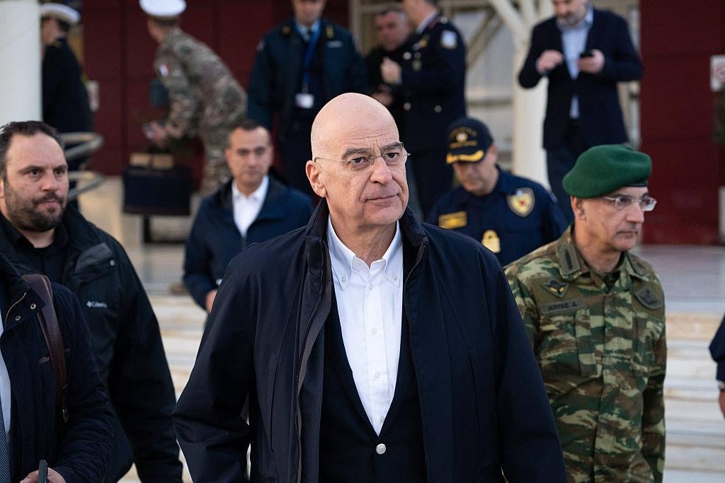 Επιστρέφει εσπευσμένα στην Αθήνα ο Δένδιας – Διέκοψε το πρόγραμμα στη ΔΕΘ μετά τη συντριβή του Phantom» Επιστρέφει εσπευσμένα στην Αθήνα ο Δένδιας – Διέκοψε το πρόγραμμα στη ΔΕΘ μετά τη συντριβή του Phantom»